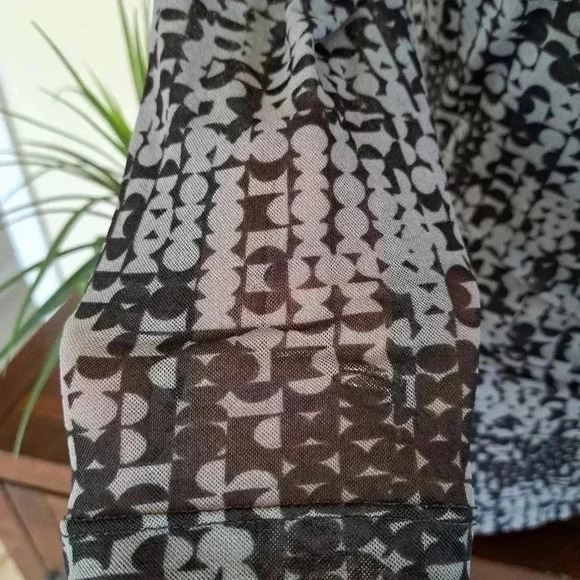 ❤️ Unlisted by Kenneth Cole Wrap Top 3/4 Sleeve Abstract Grey Women's Size Small - Picture 8 of 14